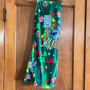 Disney stitch christmas throw BNWT